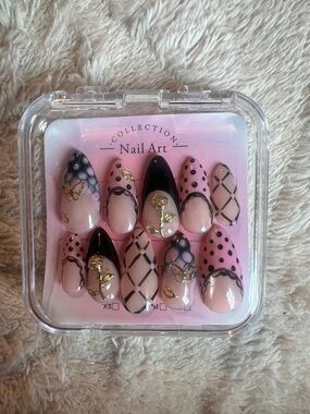 Pink & Black butterfly Accent Press-On 💅🏻
